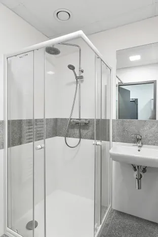 Pronájem kanceláře, Praha - Karlín, Sokolovská, 151 m2