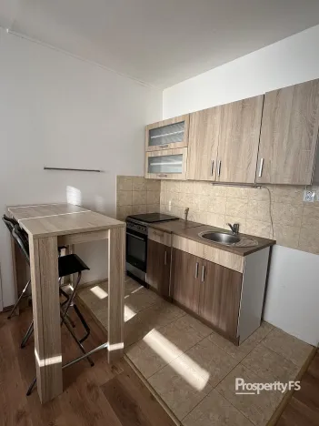 Pronájem bytu 1+1, Kladno, Na vyhaslém, 35 m2