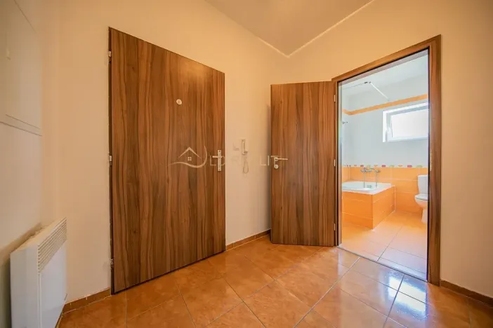 Pronájem bytu 1+kk, Olomouc, Edisonova, 35 m2