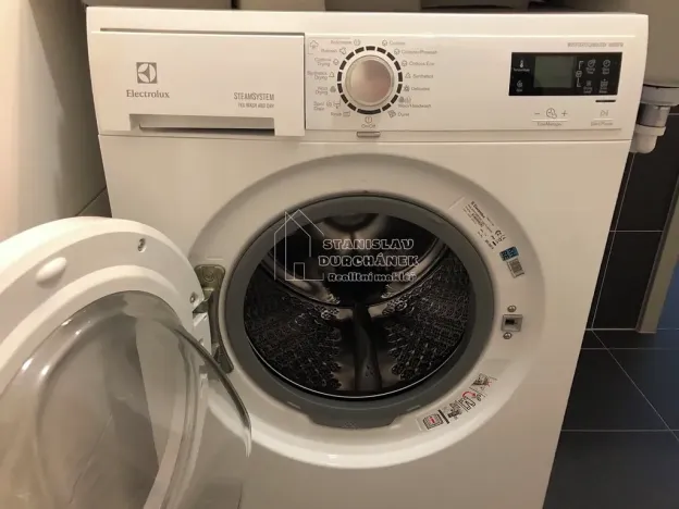 Pronájem pokoje, Praha - Kobylisy, Střelničná, 22 m2