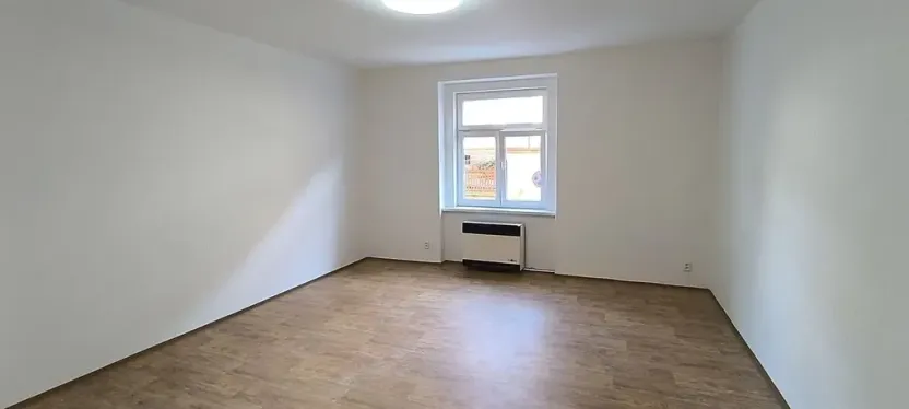 Prodej bytu 1+1, Cheb, Vančurova, 68 m2