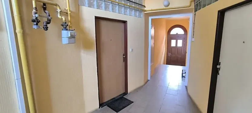 Prodej bytu 1+1, Cheb, Vančurova, 68 m2