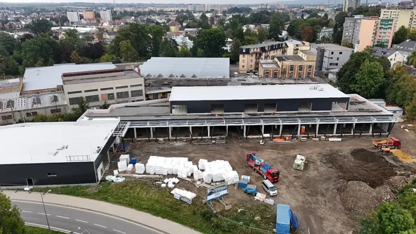 Pronájem obchodního prostoru, Opava, Basketbalová, 451 m2