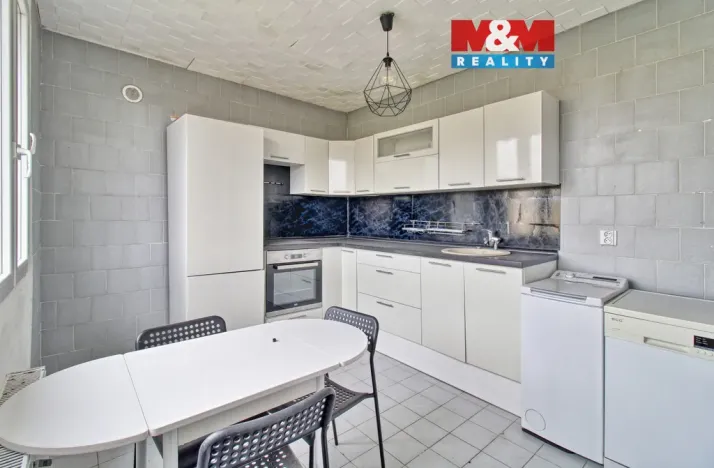 Prodej bytu 2+1, Chomutov, Jirkovská, 61 m2