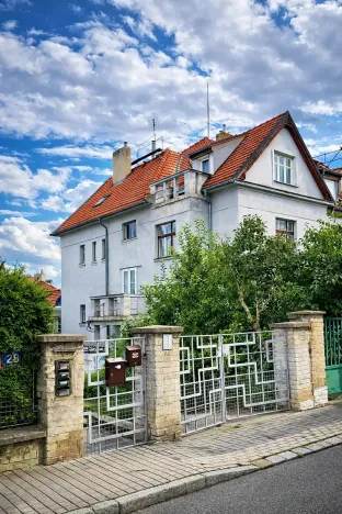 Pronájem bytu 3+1, Praha - Dejvice, Fetrovská, 80 m2