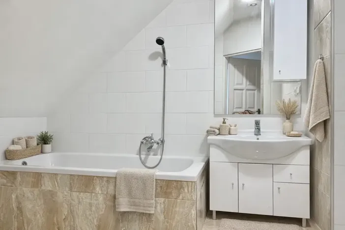 Pronájem bytu 3+1, Praha - Dejvice, Fetrovská, 80 m2