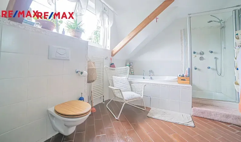 Prodej rodinného domu, Skorkov, 227 m2