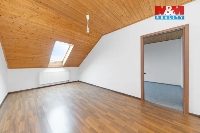 Prodej rodinného domu, Ivaň, 353 m2