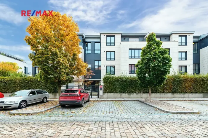 Prodej bytu 4+kk, Praha - Břevnov, Na Petynce, 120 m2