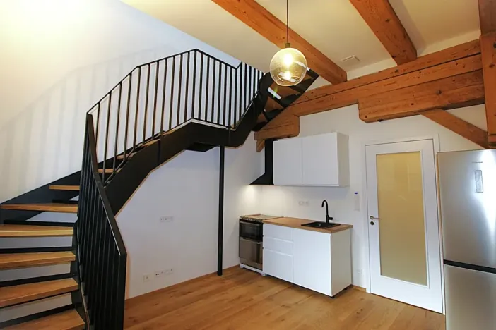 Pronájem bytu 2+kk, Praha - Nusle, Vrtbova, 43 m2