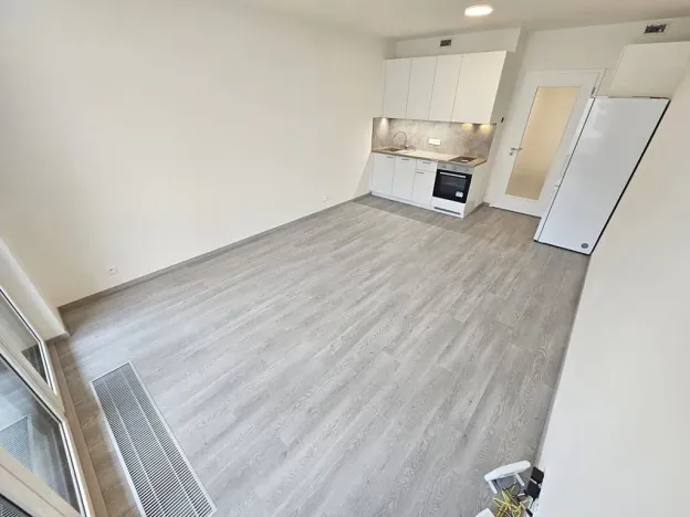 Pronájem bytu 1+kk, Praha - Hloubětín, Poděbradská, 33 m2