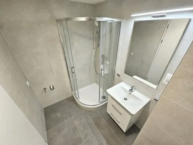 Pronájem bytu 1+kk, Praha - Hloubětín, Poděbradská, 33 m2