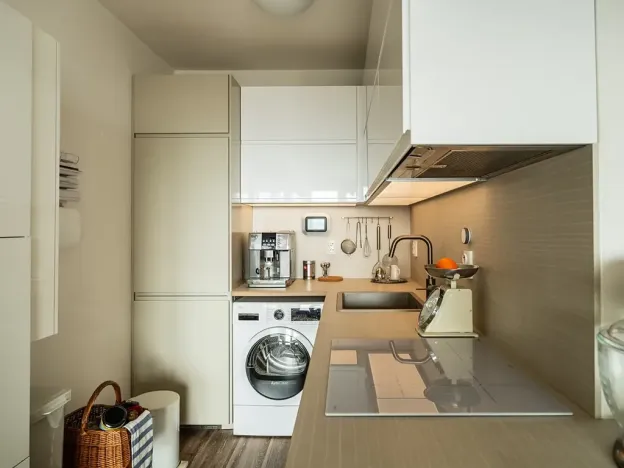 Prodej bytu 2+kk, Praha - Kobylisy, Taussigova, 45 m2