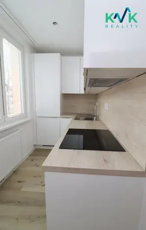 Pronájem bytu 3+1, Karlovy Vary, Hlávkova, 67 m2