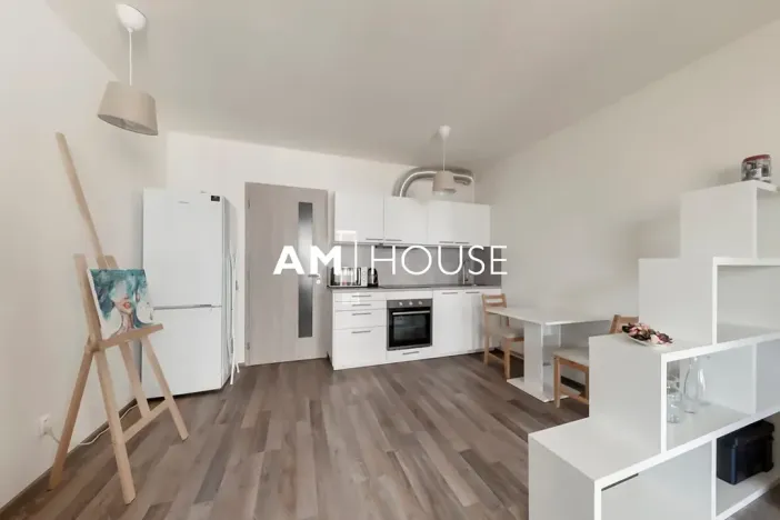 Pronájem bytu 1+kk, Praha - Vysočany, Strnadových, 33 m2