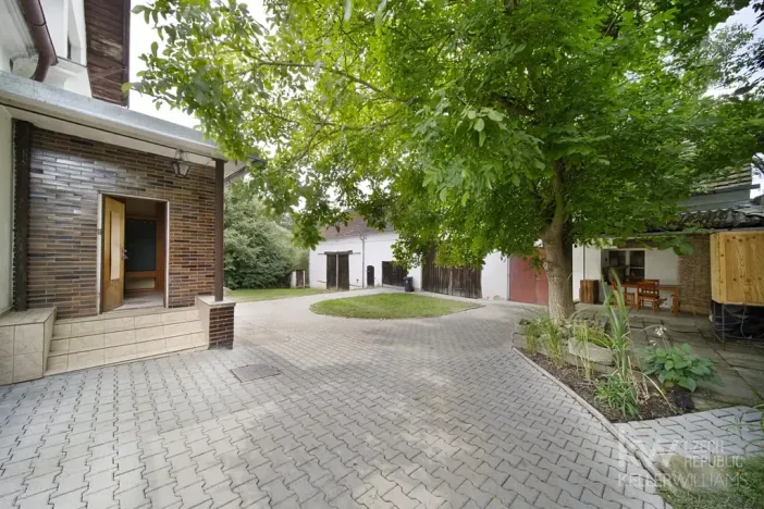 Prodej rodinného domu, Čerňovice, 140 m2