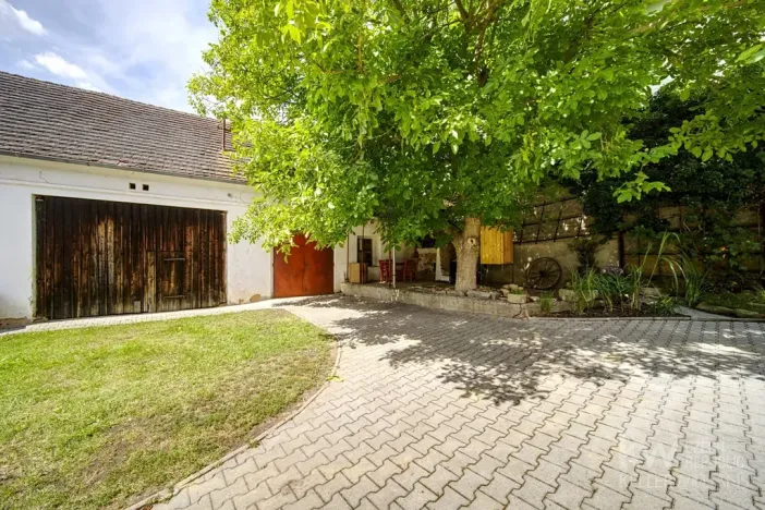 Prodej rodinného domu, Čerňovice, 140 m2