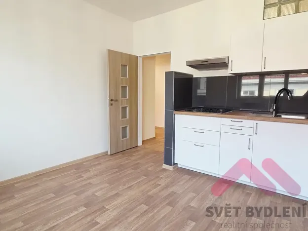 Pronájem bytu 2+1, Praha - Žižkov, Ambrožova, 83 m2