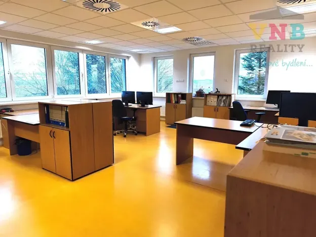 Pronájem kanceláře, Uničov, Litovelská, 1500 m2