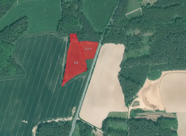 Prodej pole, Luženičky, 15277 m2