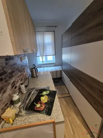 Prodej bytu 2+kk, Praha - Libeň, Zenklova, 31 m2