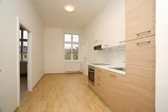 Pronájem bytu 2+kk, Praha - Vršovice, Žitomírská, 33 m2