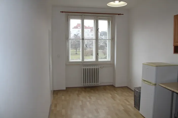 Pronájem bytu 1+1, Praha - Nusle, náměstí Hrdinů, 45 m2