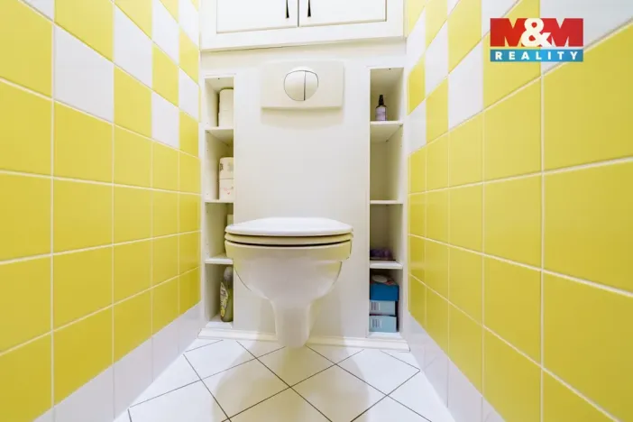 Pronájem bytu 2+1, Cheb, Kasární náměstí, 54 m2