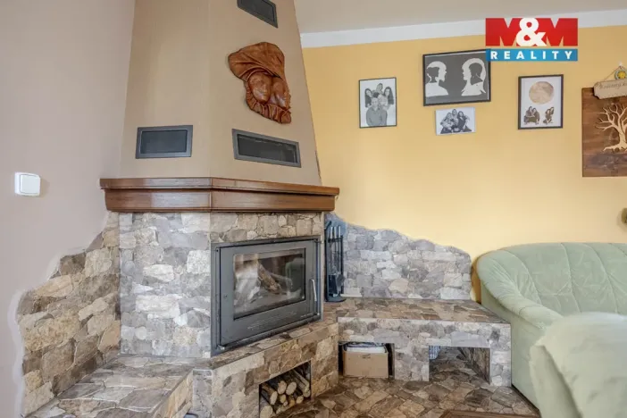 Prodej rodinného domu, Chřibská, 200 m2