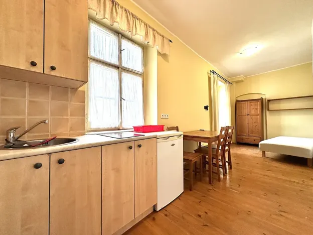 Pronájem bytu 1+kk, Praha - Malá Strana, Malostranské náměstí, 25 m2