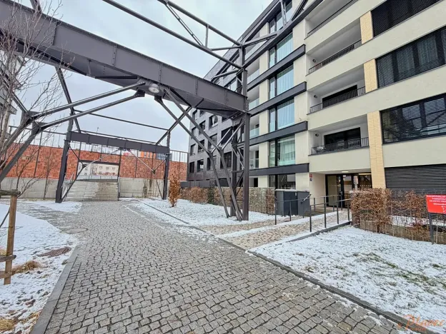 Pronájem bytu 2+kk, Praha - Holešovice, Jankovcova, 79 m2