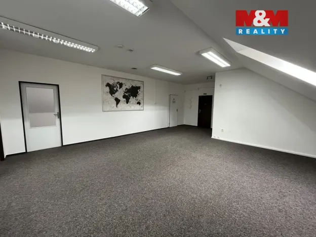 Pronájem obchodního prostoru, Čáslav - Čáslav-Nové Město, Jeníkovská, 165 m2