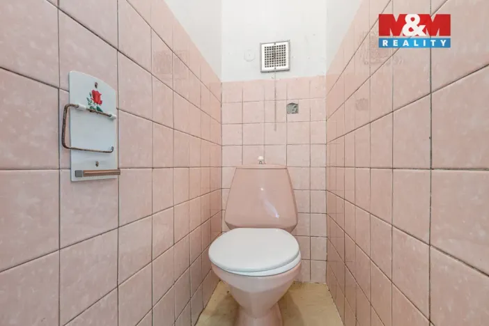 Prodej rodinného domu, Líšťany, Zlatá Ulička, 272 m2