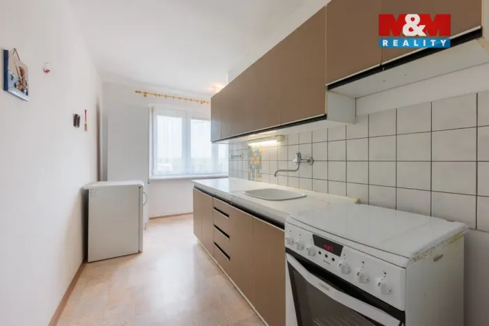 Pronájem bytu 2+1, Cheb, U Stadionu, 60 m2