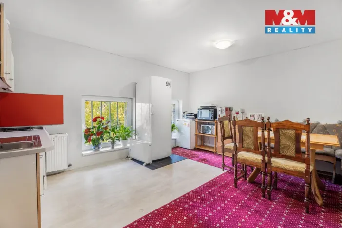 Prodej výrobních prostor, Krnsko, 700 m2