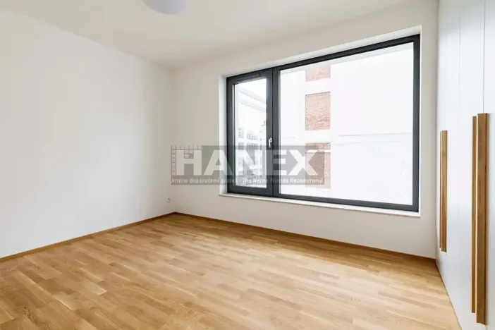 Pronájem bytu 2+kk, Praha - Karlín, Pernerova, 55 m2