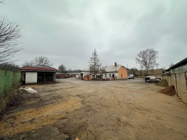 Prodej komerčního pozemku, Klobouky u Brna, Nádražní, 2124 m2