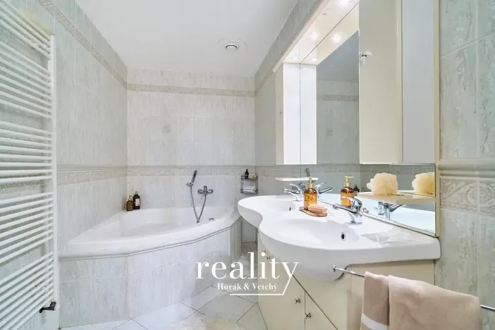 Prodej ordinace, Znojmo, Bratrstva, 210 m2