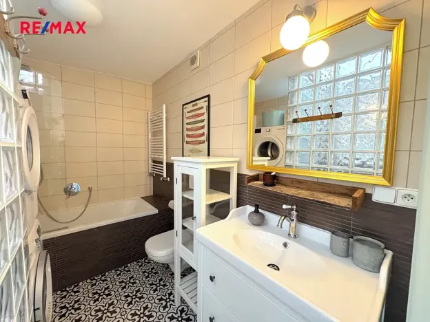 Pronájem bytu 2+kk, Praha - Smíchov, Hořejší nábřeží, 44 m2