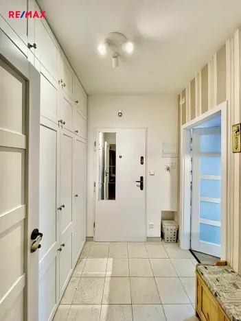 Pronájem bytu 2+kk, Praha - Nusle, U družstva Ideál, 32 m2