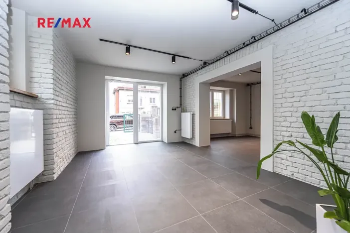 Pronájem kanceláře, Praha - Smíchov, U smíchovského hřbitova, 53 m2