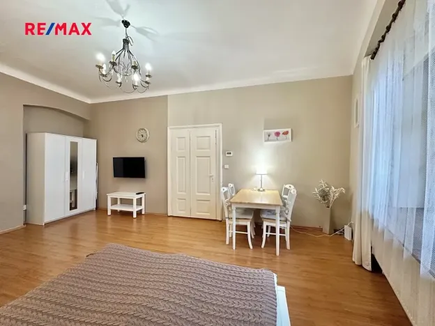 Pronájem bytu 1+1, Praha - Staré Město, Anežská, 39 m2
