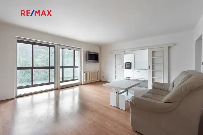 Prodej komerční nemovitosti, Měchenice, Hlavní, 330 m2