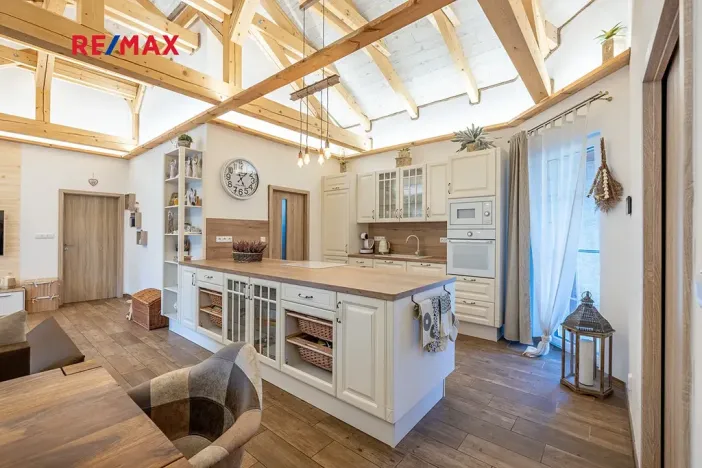 Prodej rodinného domu, Kostelec nad Černými lesy, 140 m2