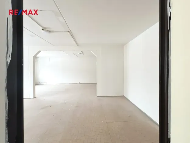 Prodej komerční nemovitosti, Kraslice, Palackého, 1800 m2