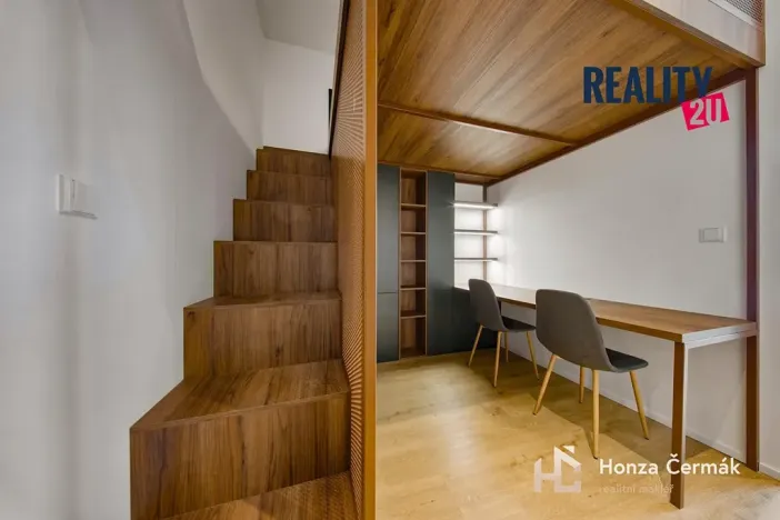 Pronájem bytu 1+kk, Brno, 42 m2