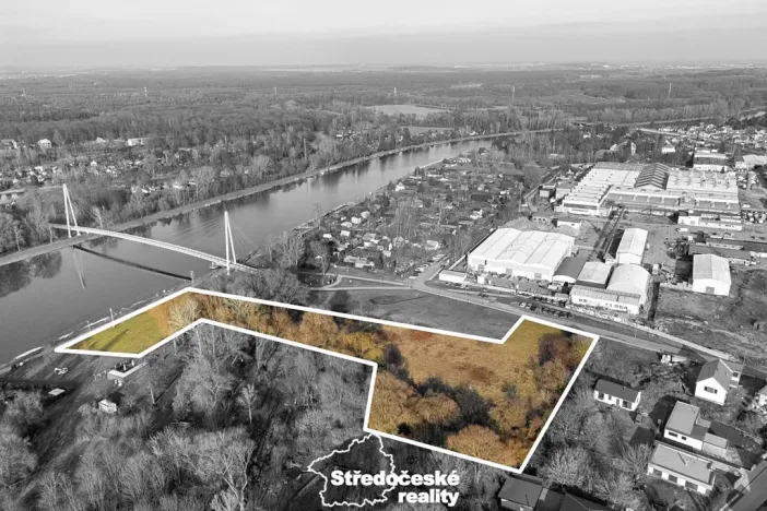 Prodej komerčního pozemku, Čelákovice, 1686 m2