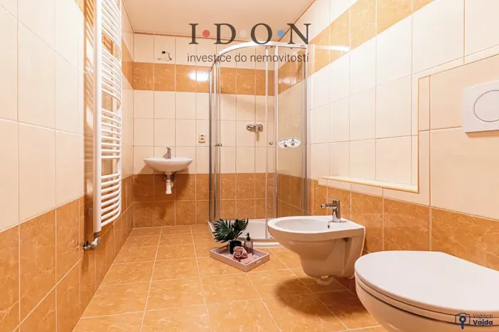 Prodej komerční nemovitosti, Třinec, 650 m2