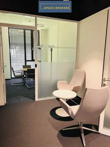 Pronájem kanceláře, Praha - Karlín, Rohanské nábřeží, 700 m2