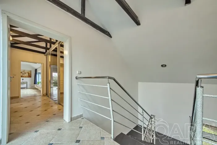 Pronájem rodinného domu, Dolní Břežany, V Úvozu, 380 m2